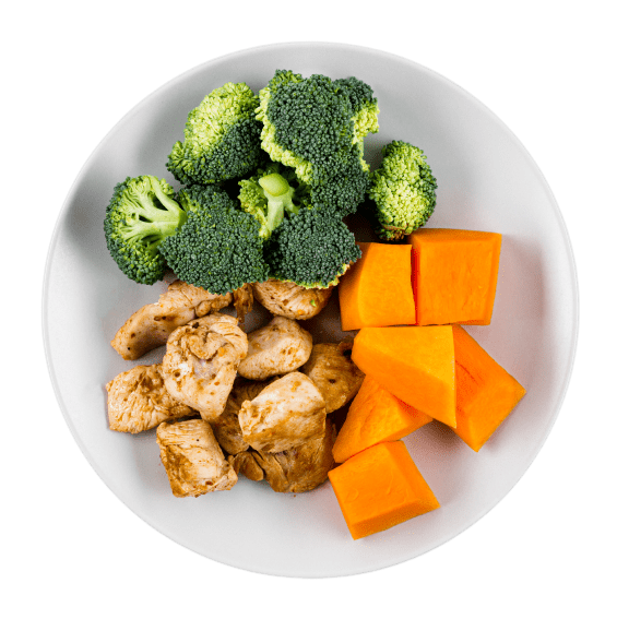 Тарелка с филе, морковью и брокколи